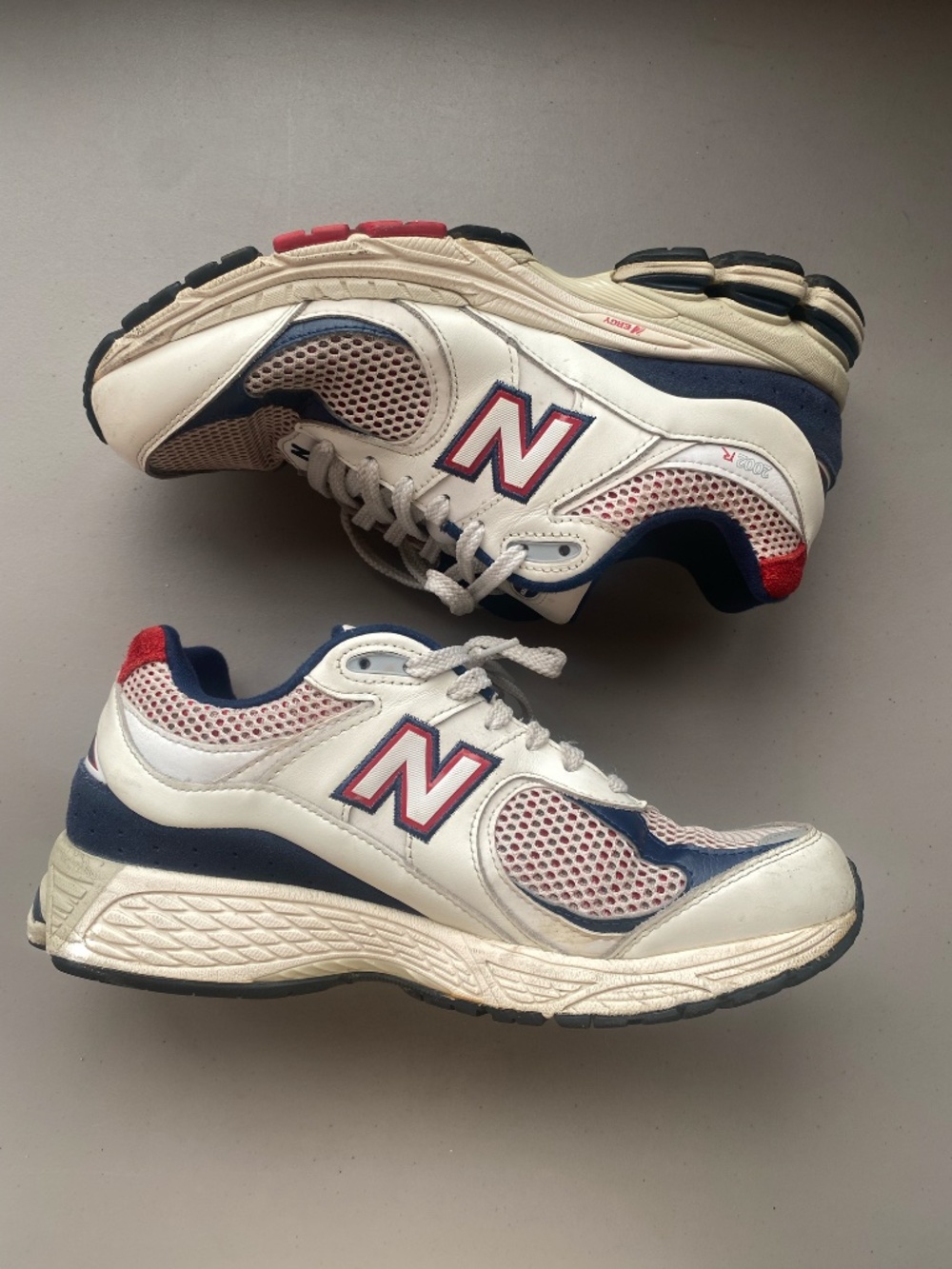 New Balance 2002R “Navy/Red”